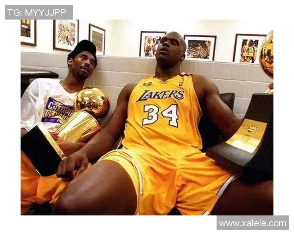 科比与足球明星的珍贵合照回顾展现体育精神与友谊的完美结合